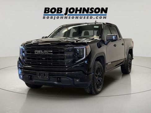 Used 2025 GMC Sierra 1500 Elevation w/ Preferred Package AWD/4WD image 5