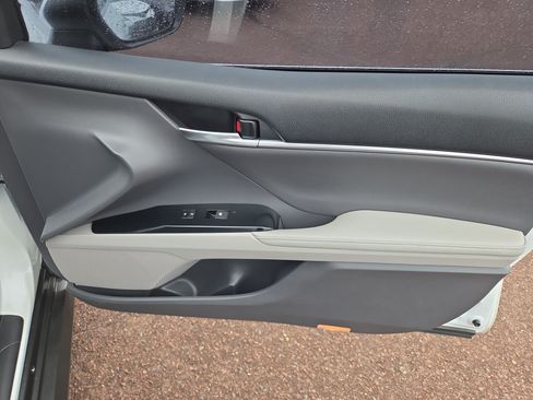 Certified 2019 Toyota Camry XLE w/ Navigation Package FWD image 12