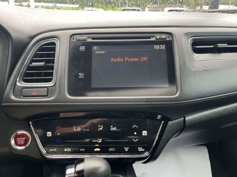 Used 2017 Honda HR-V EX image 19