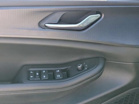 Certified 2024 Jeep Grand Cherokee Altitude AWD/4WD image 11