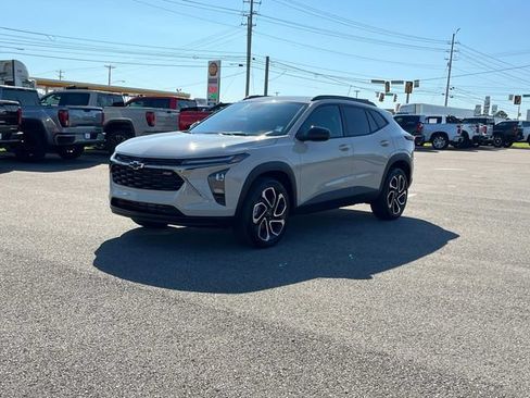 New 2026 Chevrolet Trax RS w/ Driver Confidence Package FWD image 9