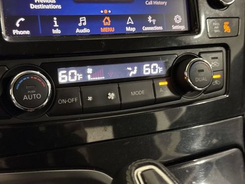 Used 2020 Nissan Maxima 3.5 SV w/ Floor Mat Group FWD image 17