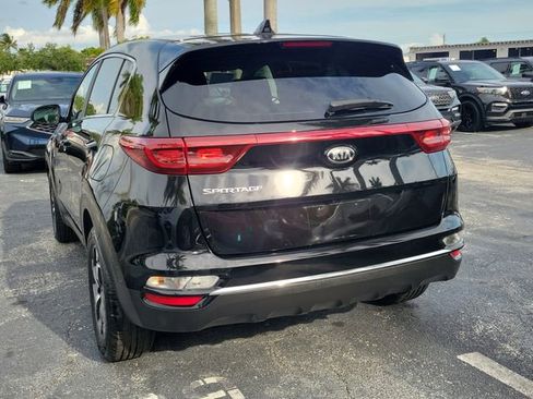 Used 2022 Kia Sportage LX FWD image 4