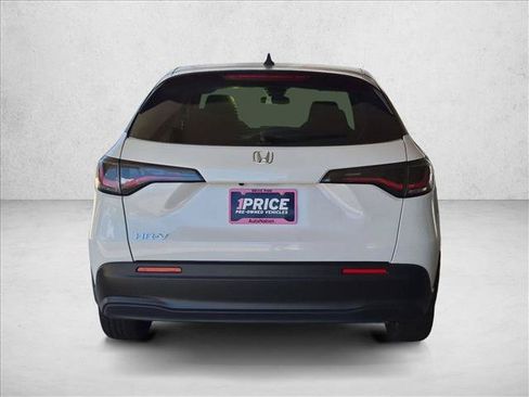 Used 2025 Honda HR-V LX image 7