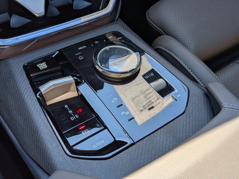 Used 2025 BMW X3 xDrive30i w/ Convenience Package image 24