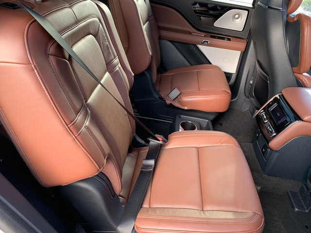 New 2027 Lincoln Aviator Reserve AWD/4WD image 13