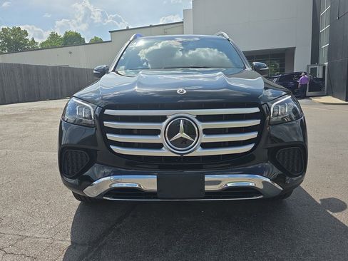 Used 2025 Mercedes-Benz GLS 450 4MATIC image 8