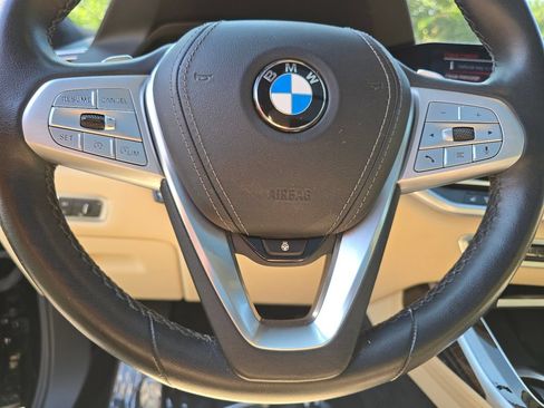 Used 2021 BMW X7 xDrive40i w/ Premium Package AWD/4WD image 21