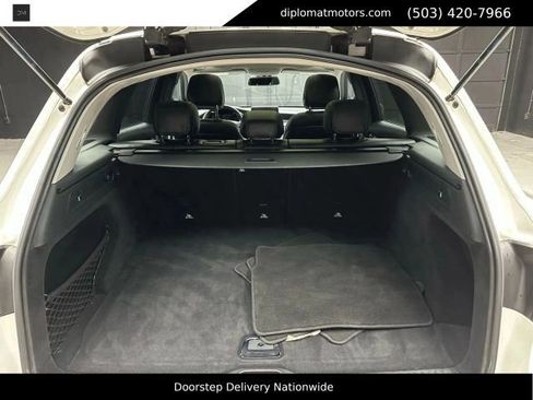 Used 2017 Mercedes-Benz GLC 300 4MATIC image 35