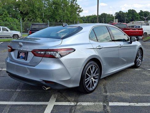 Certified 2023 Toyota Camry XLE FWD image 4