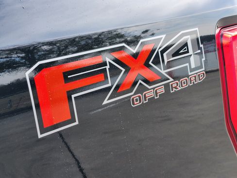 Used 2020 Ford F250 King Ranch w/ FX4 Off-Road Package image 11