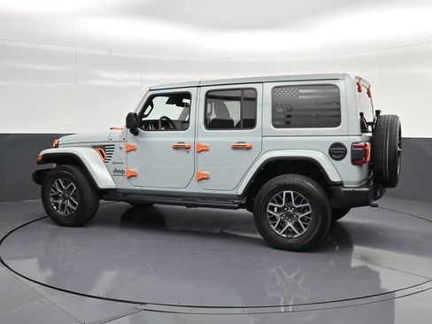 Used 2024 Jeep Wrangler Unlimited Sahara w/ Safety Group AWD/4WD image 8