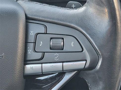 Used 2021 Cadillac Escalade Sport w/ LPO, Illumination Package image 32