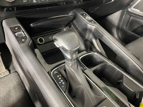 Certified 2022 Kia Telluride EX w/ EX Premium Package FWD image 9
