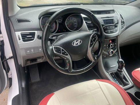 Used 2014 Hyundai Elantra FWD image 13