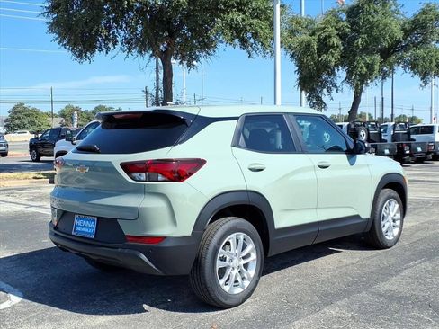 New 2026 Chevrolet TrailBlazer LS w/ LS Convenience Package AWD/4WD image 3