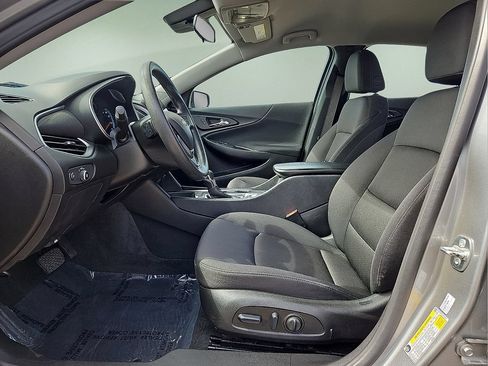 Used 2025 Chevrolet Malibu LT FWD image 17