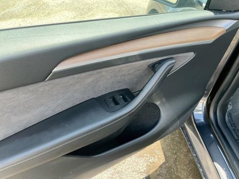 Used 2024 Tesla Model Y Long Range RWD image 18