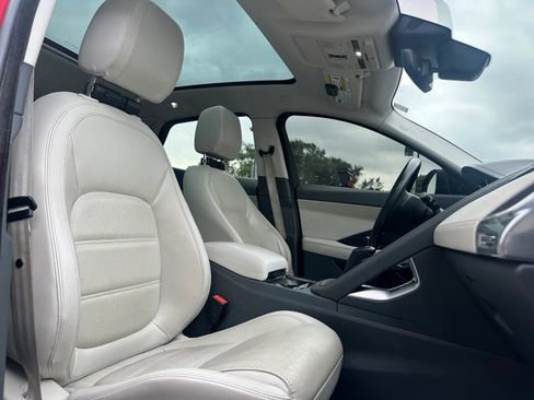 Used 2020 Jaguar E-PACE SE AWD/4WD image 12