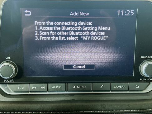 Used 2023 Nissan Rogue S image 22