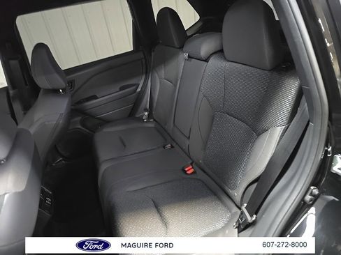 Used 2025 Subaru Forester Premium image 35
