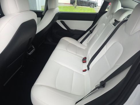 Used 2018 Tesla Model 3 Long Range image 17