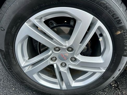 Used 2020 GMC Terrain SLE image 27