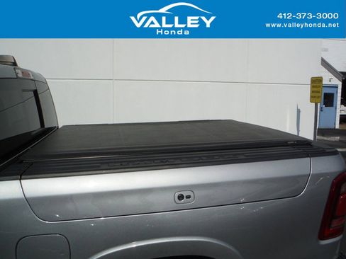 Used 2022 RAM 1500 Laramie AWD/4WD image 6