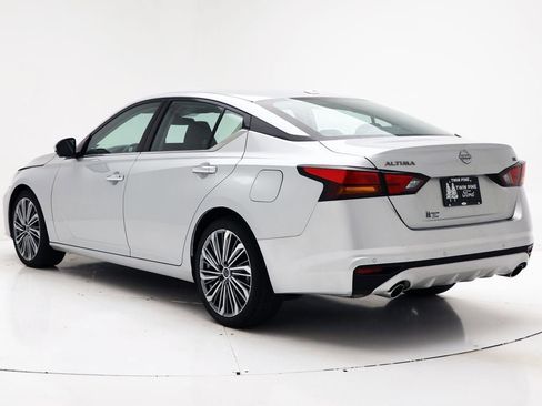 Used 2023 Nissan Altima 2.5 SL image 7