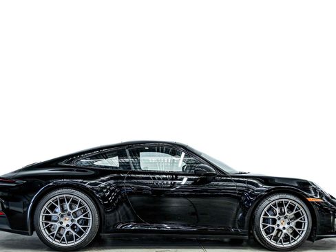 Used 2025 Porsche 911 Carrera RWD image 2