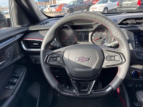 Used 2023 Chevrolet TrailBlazer RS image 13