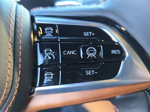 New 2025 Jeep Grand Cherokee Summit image 19