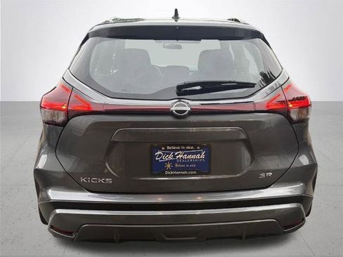 Certified 2023 Nissan Kicks SR image 9