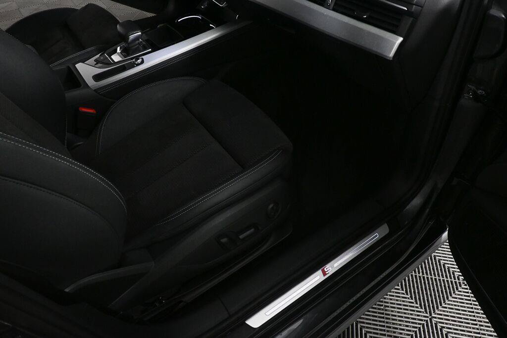 Used 2021 Audi A4 2.0T Premium Plus w/ Premium Plus Package AWD/4WD image 21
