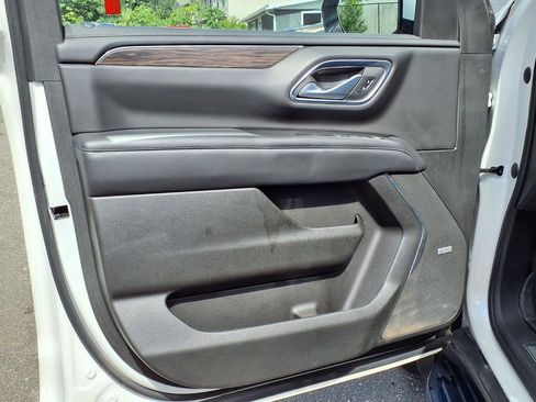 Used 2022 Chevrolet Suburban LT w/ Luxury Package AWD/4WD image 31