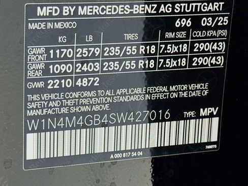 New 2025 Mercedes-Benz GLB 250 image 23