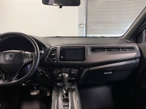 Used 2021 Honda HR-V Sport image 21