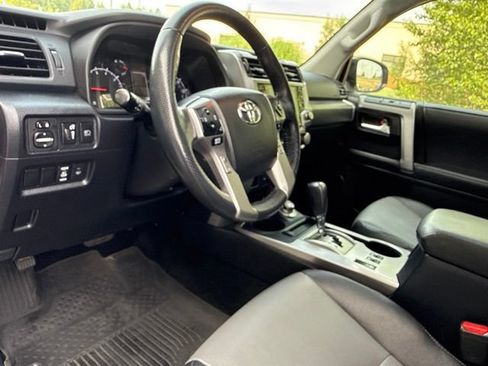 Used 2023 Toyota 4Runner SR5 Premium w/ Moonroof Package AWD/4WD image 30