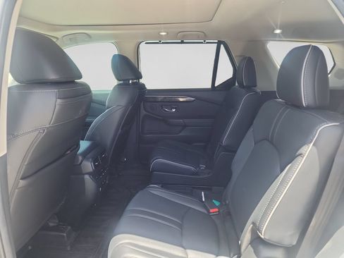 Used 2025 Honda Pilot Elite image 14