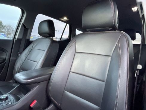 Used 2021 GMC Terrain SLT image 20