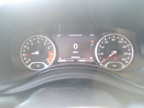 Used 2015 Jeep Renegade Limited AWD/4WD image 33