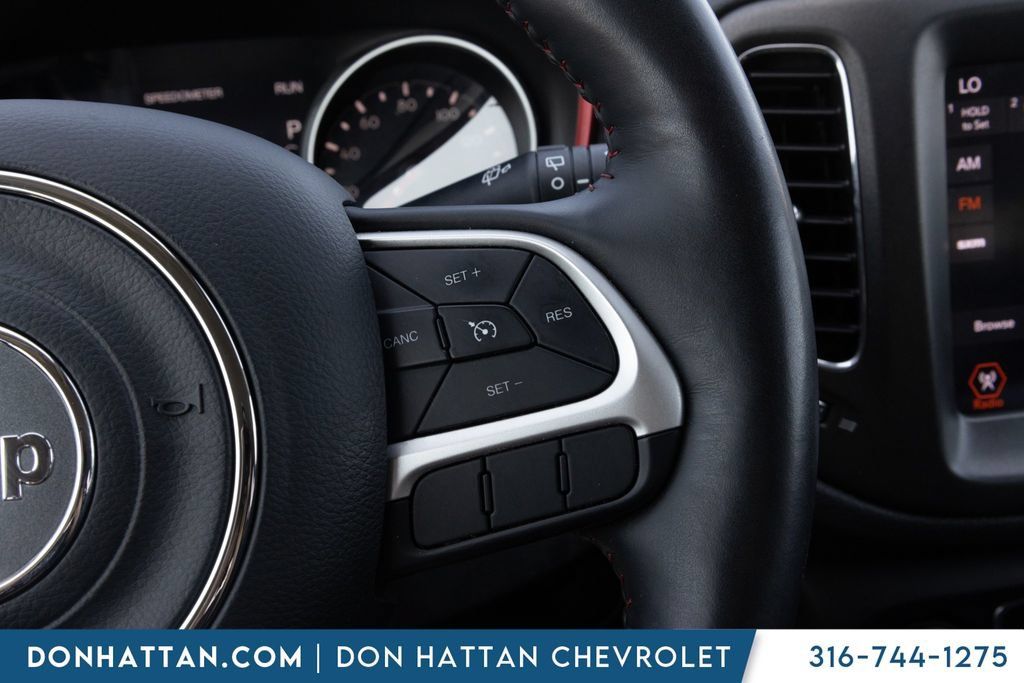 Used 2018 Jeep Compass Trailhawk w/ Cold Weather Group AWD/4WD image 8