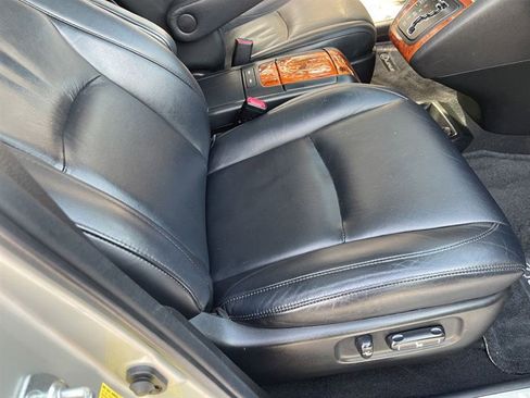 Used 2005 Lexus RX 330 BASE image 17