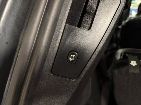 Used 2017 Dodge Grand Caravan GT image 30