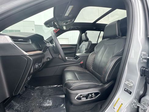 Used 2025 Jeep Grand Cherokee Summit image 20