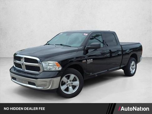 Used 2019 RAM 1500 Classic SLT AWD/4WD image 1