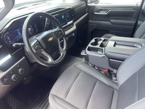 Used 2025 Chevrolet Silverado 1500 LT AWD/4WD image 8