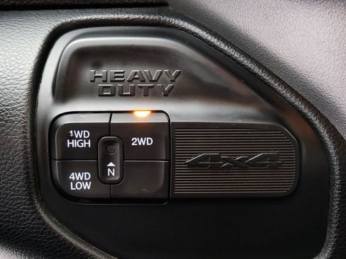 Used 2024 RAM 2500 Big Horn AWD/4WD image 28