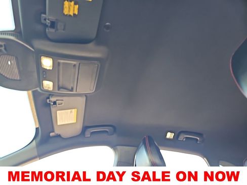 Used 2025 Ford Escape ST-Line FWD image 29