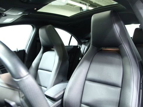 Certified 2019 Mercedes-Benz CLA 250 4MATIC image 18